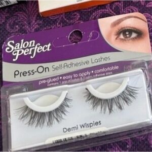 Salon Perfect Self Adhesive Demi Wispies Press-On Lashes - Black